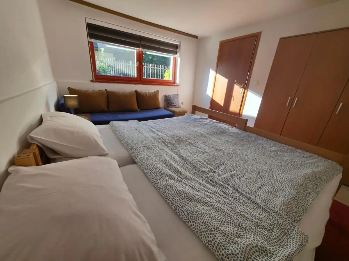Apartment near center