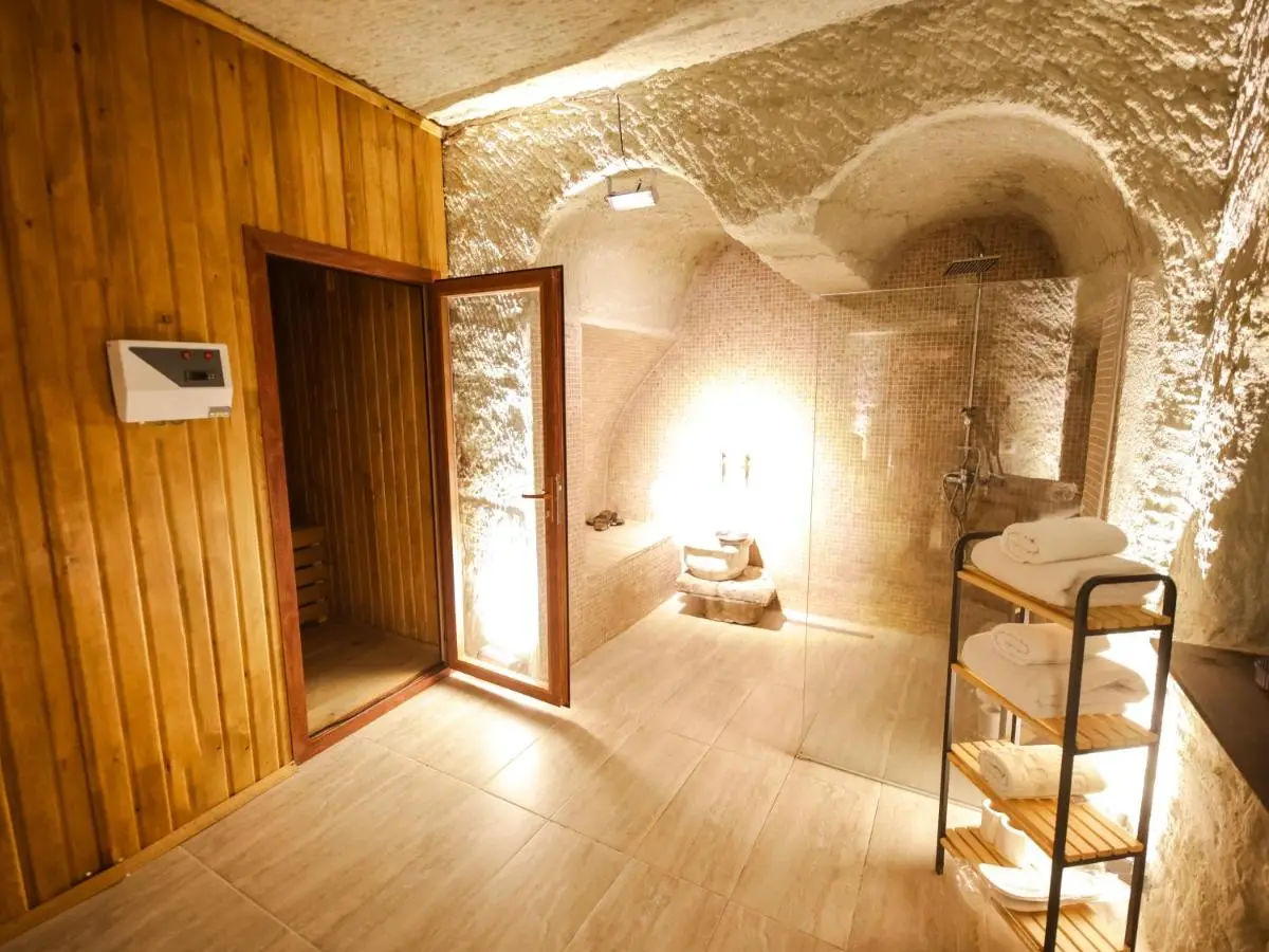 My Cave Suites