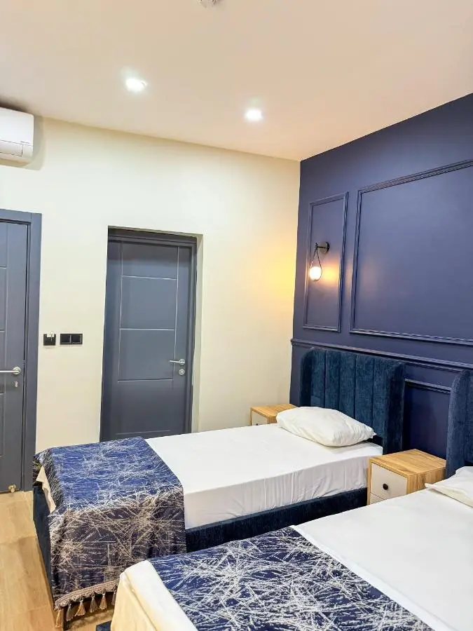 The Reina Hotel
