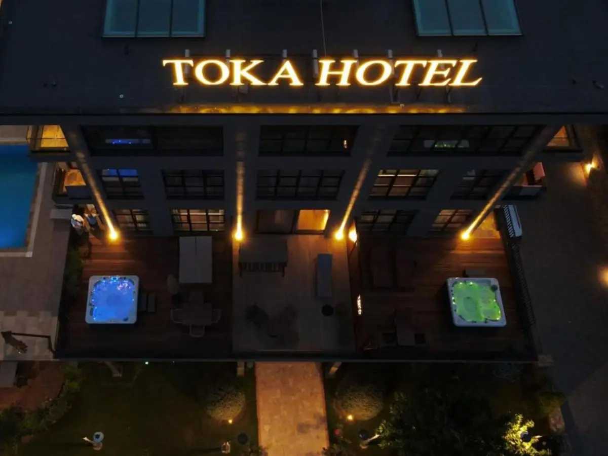 Toka Hotel Restaurant