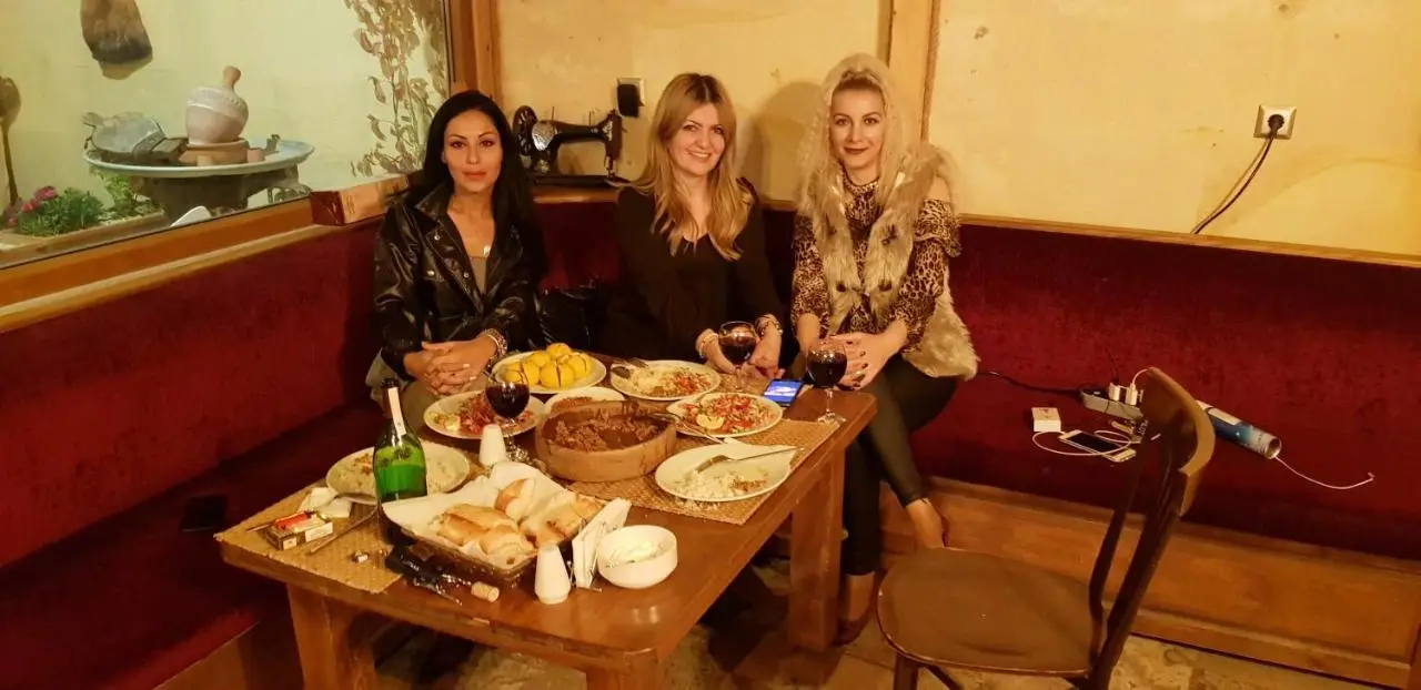Larissa Cave Hotel
