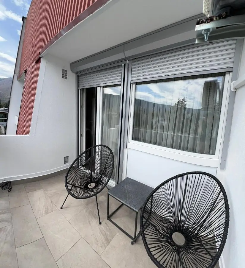 Lux Apartment Gusinjac