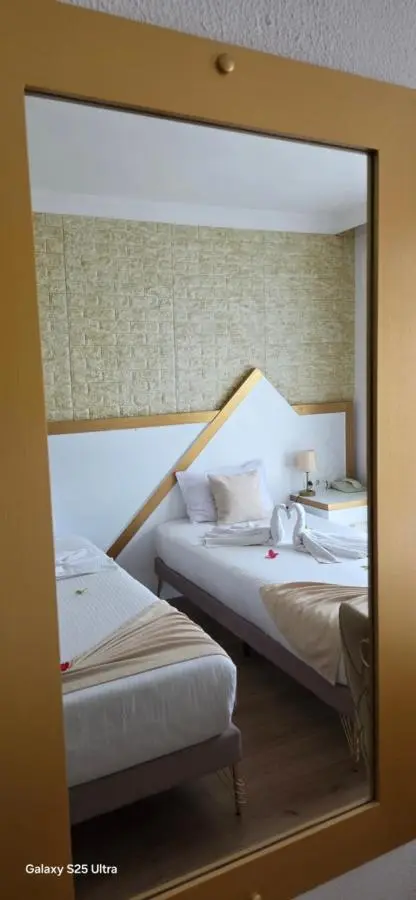 Far Life Hotel