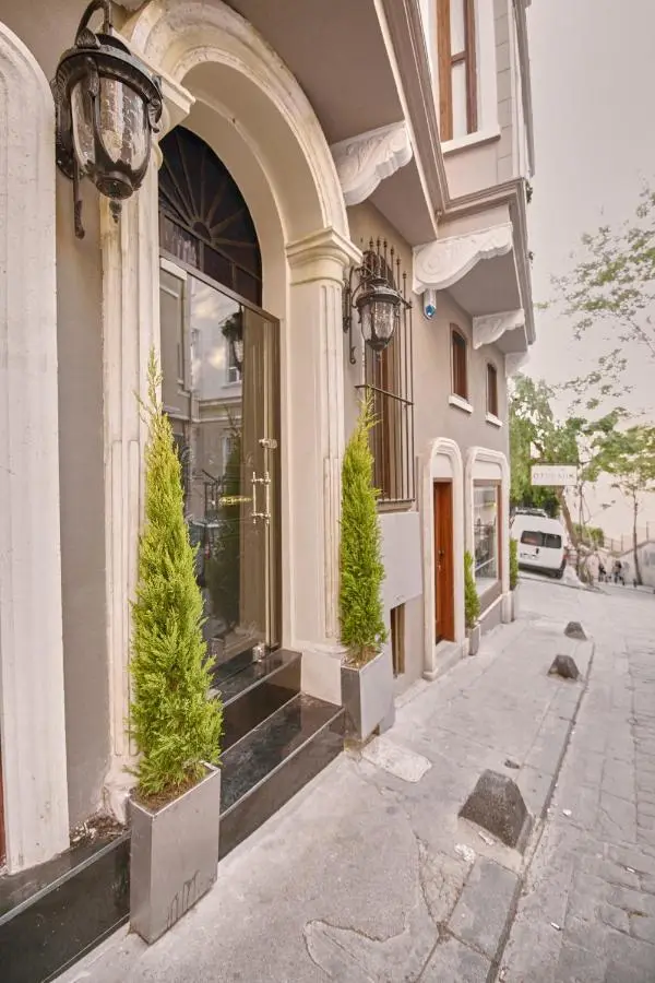 Arart Hotel