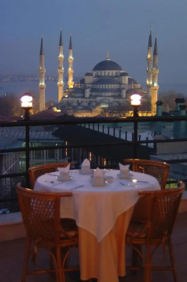 Hali Hotel