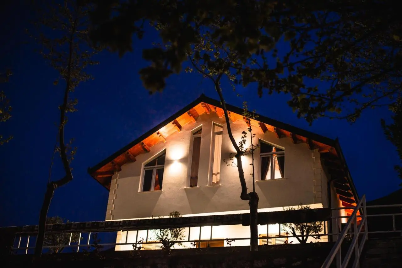 Xhuli Guesthouse