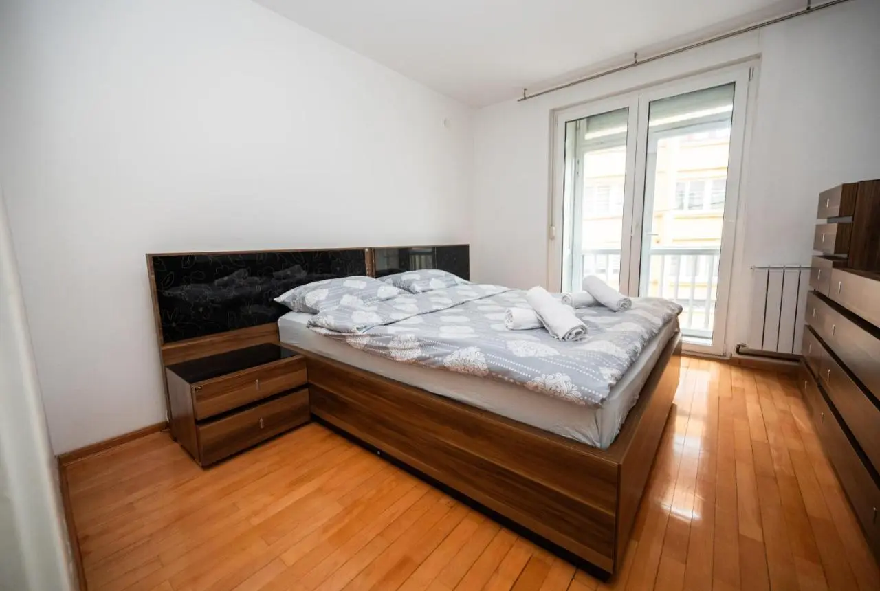 Spacious & Modern Apartment in the City Centre