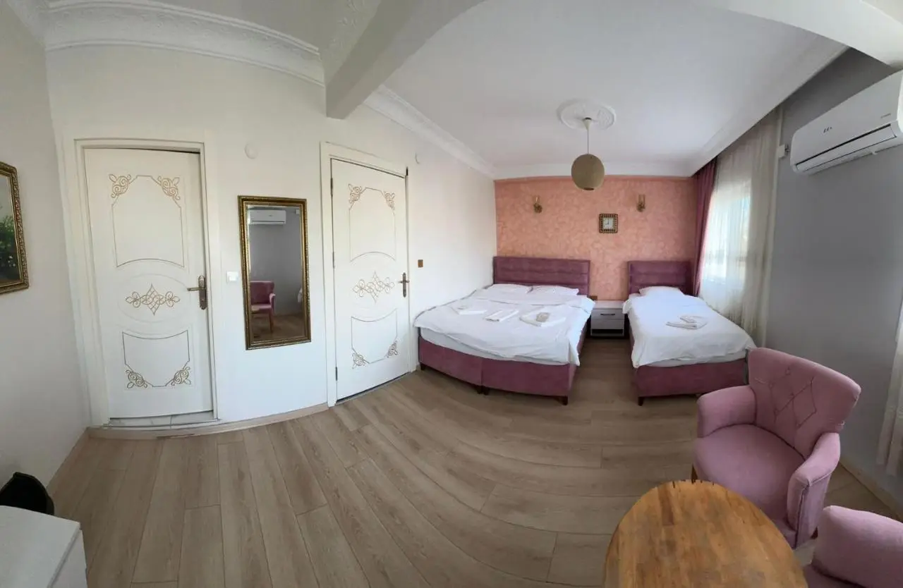 AVRASYAQUEEN HOTEL