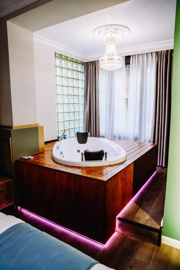 NS Luxury Suites