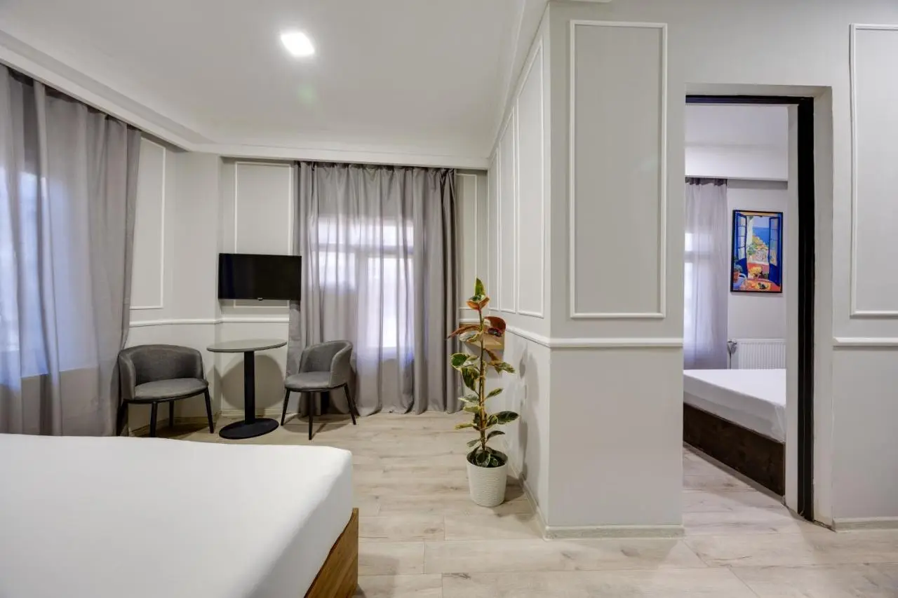 Regraph Hotel
