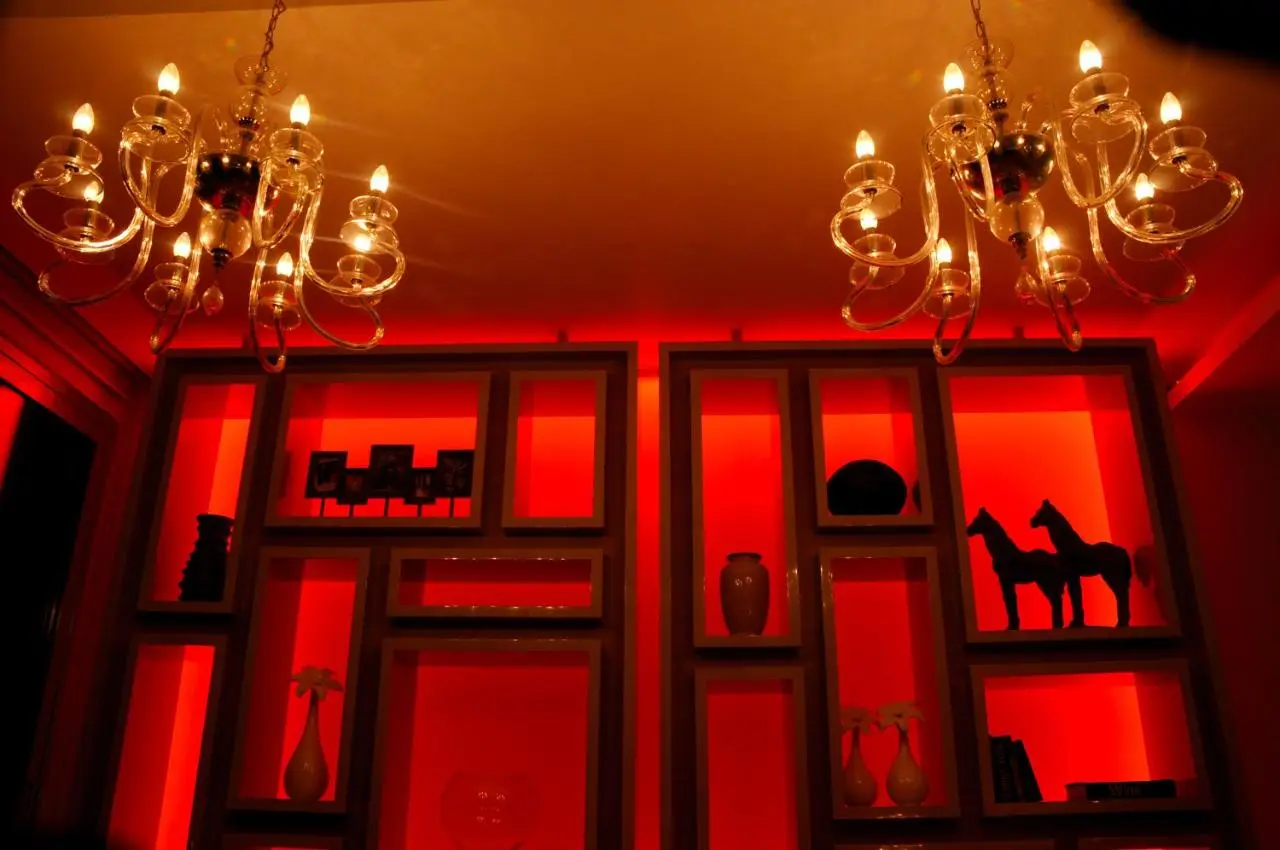 Two Rooms Hotel