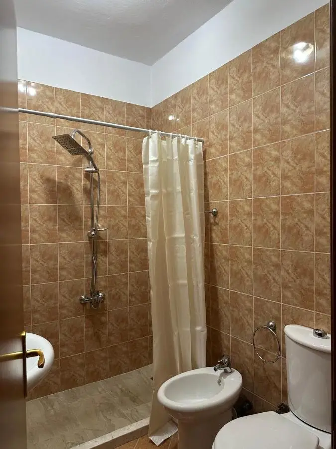 Turdiu center apart