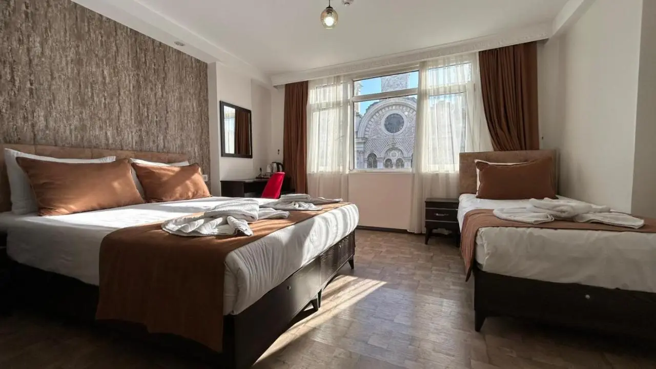 HOTEL GLOBAL 2022