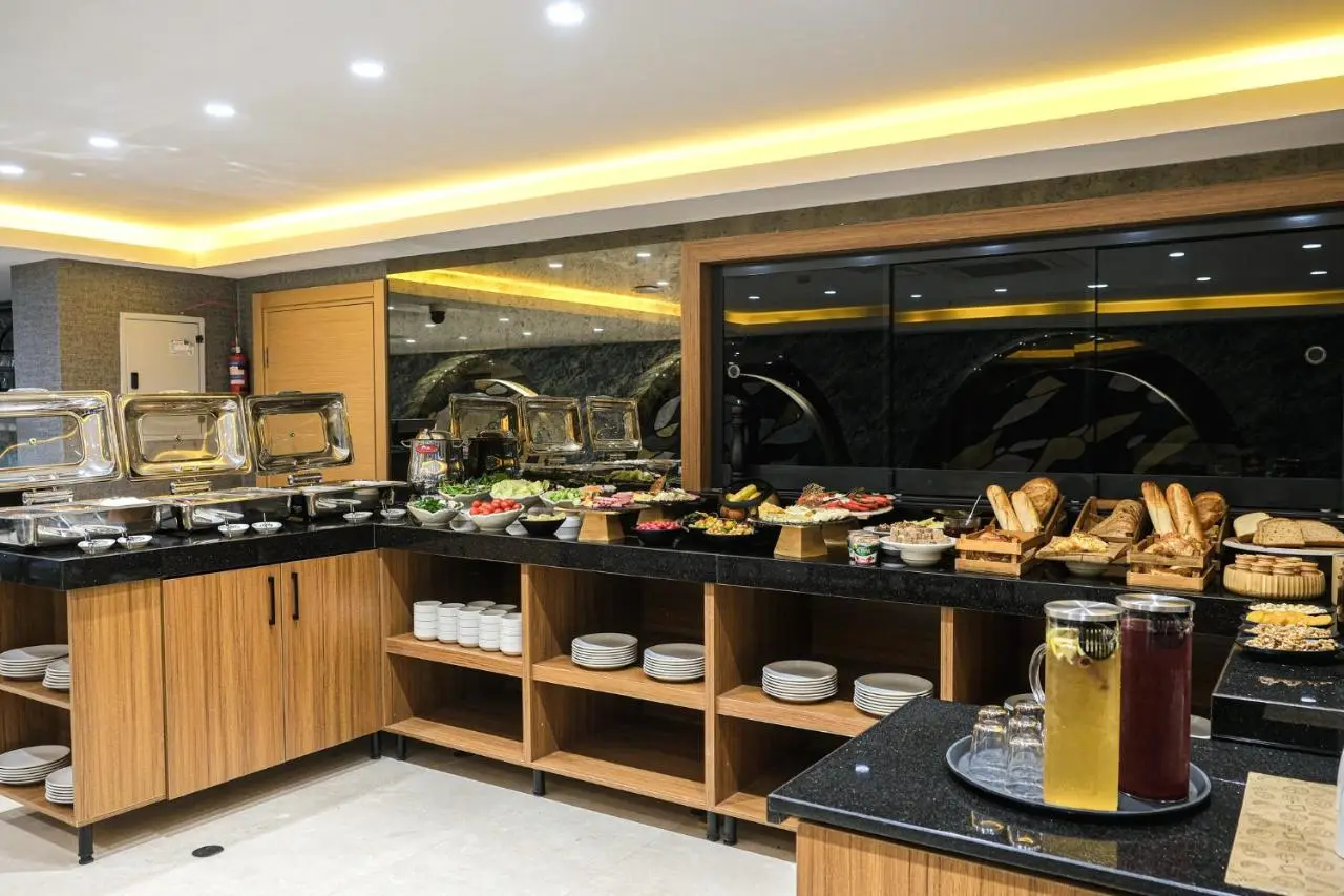 Istanbul Taksim Pera Star Hotel - Istiklal Street