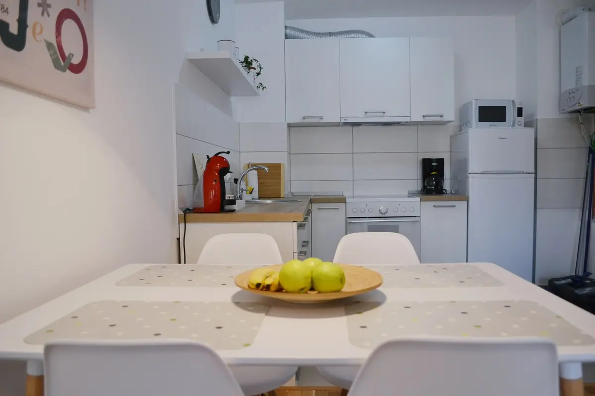 Apartment Masha - Lovely One Bedroom with balcony