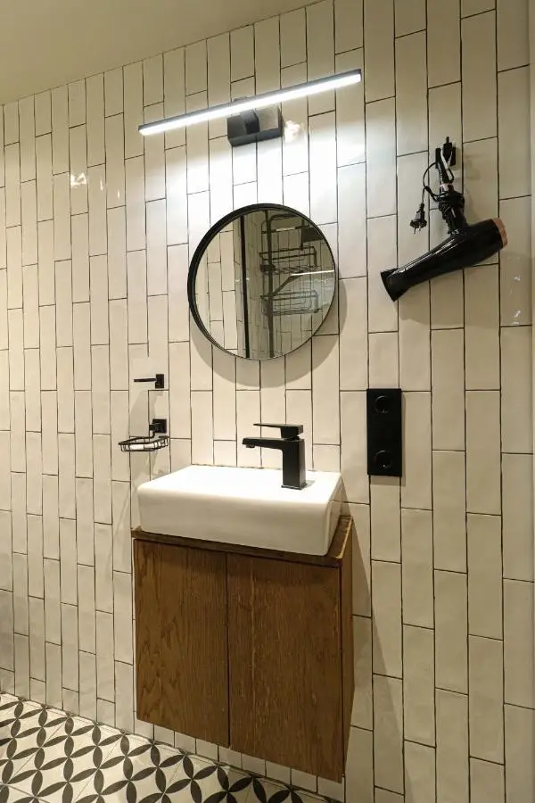 Newly Designed 2BR Apartment In Center-By Wehost