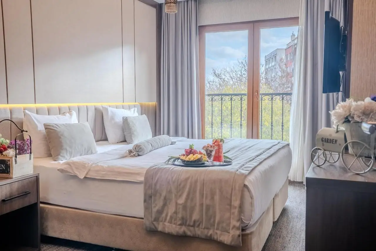 BEST GARDEN HOTEL