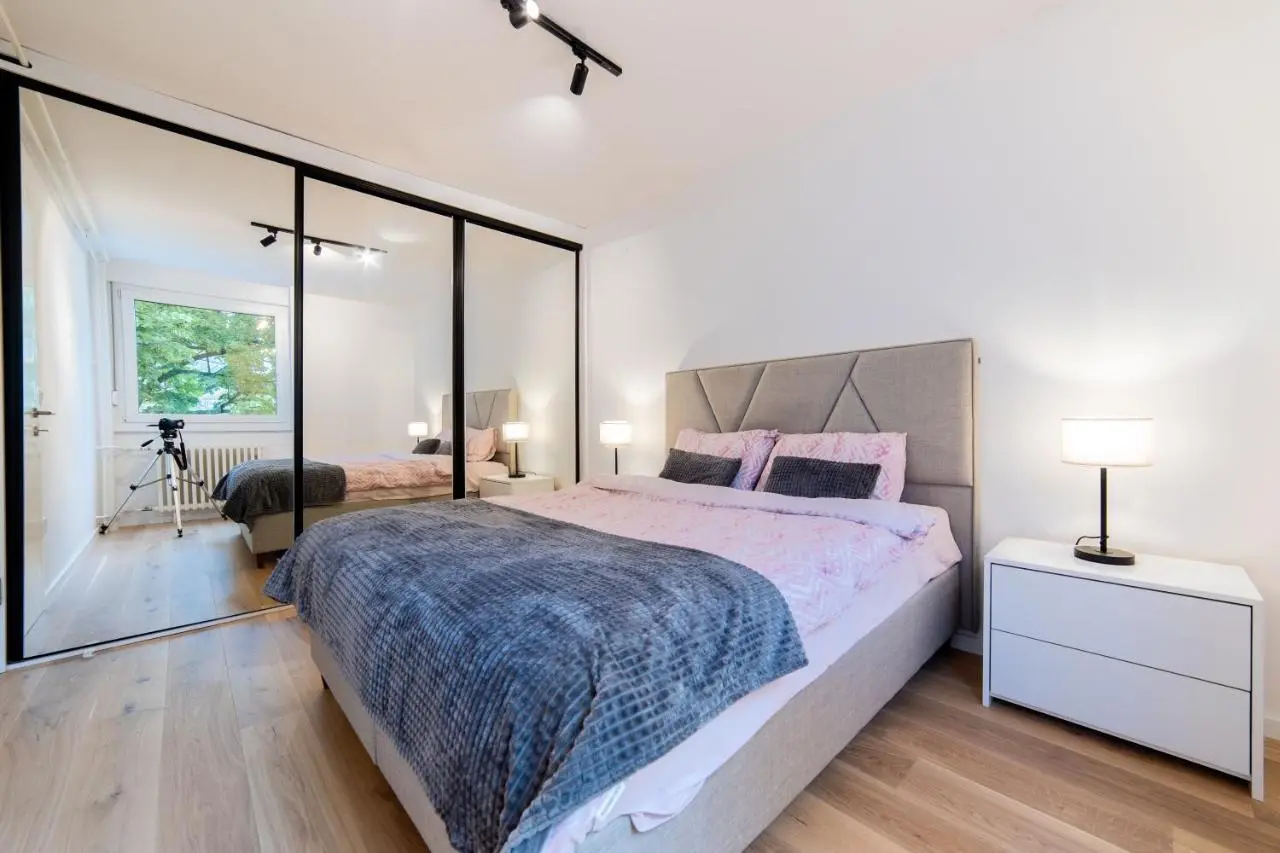 Old Town Heaven 3-bedroom apartment with balcony
