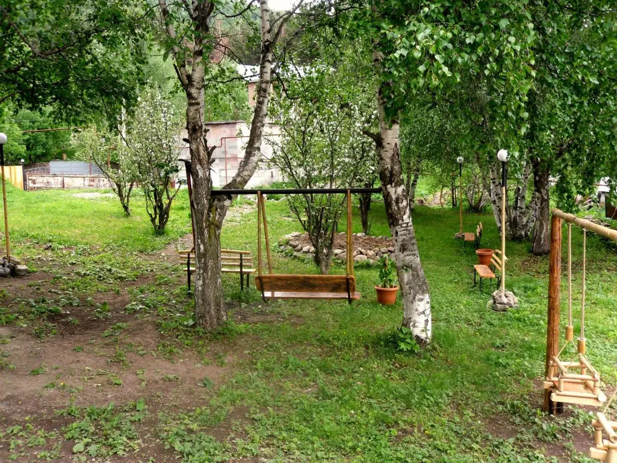 Kazbegi cottages qabarjina