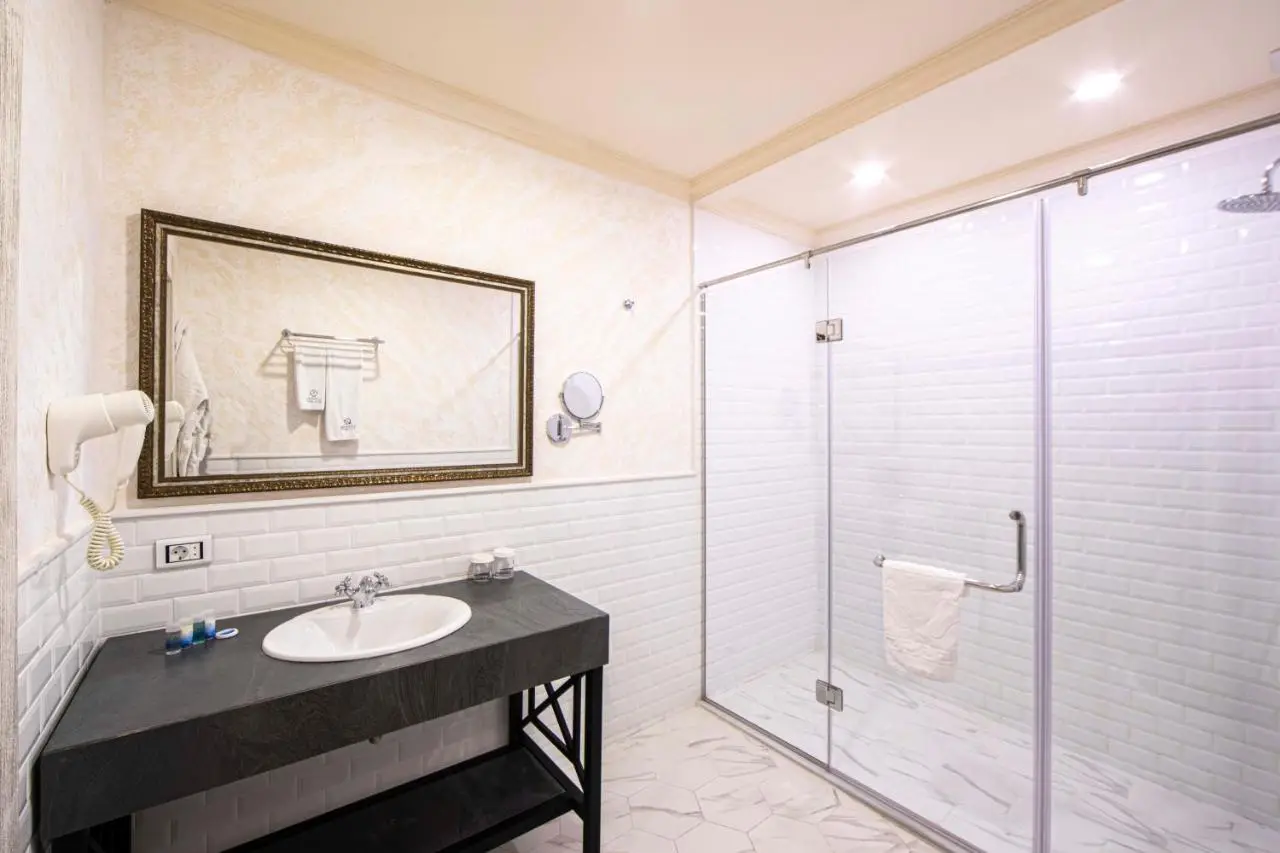 Sapphire Bayil Hotel