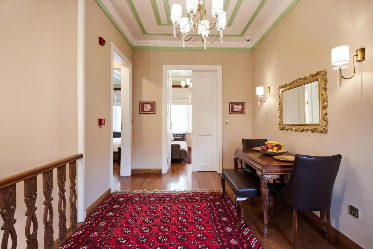 White Palace Old City Boutique Hotel