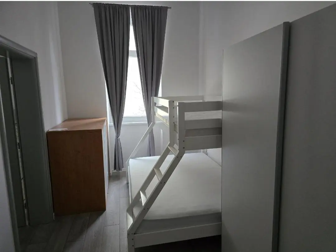 Sarajevo central quiet apartment,private free parking