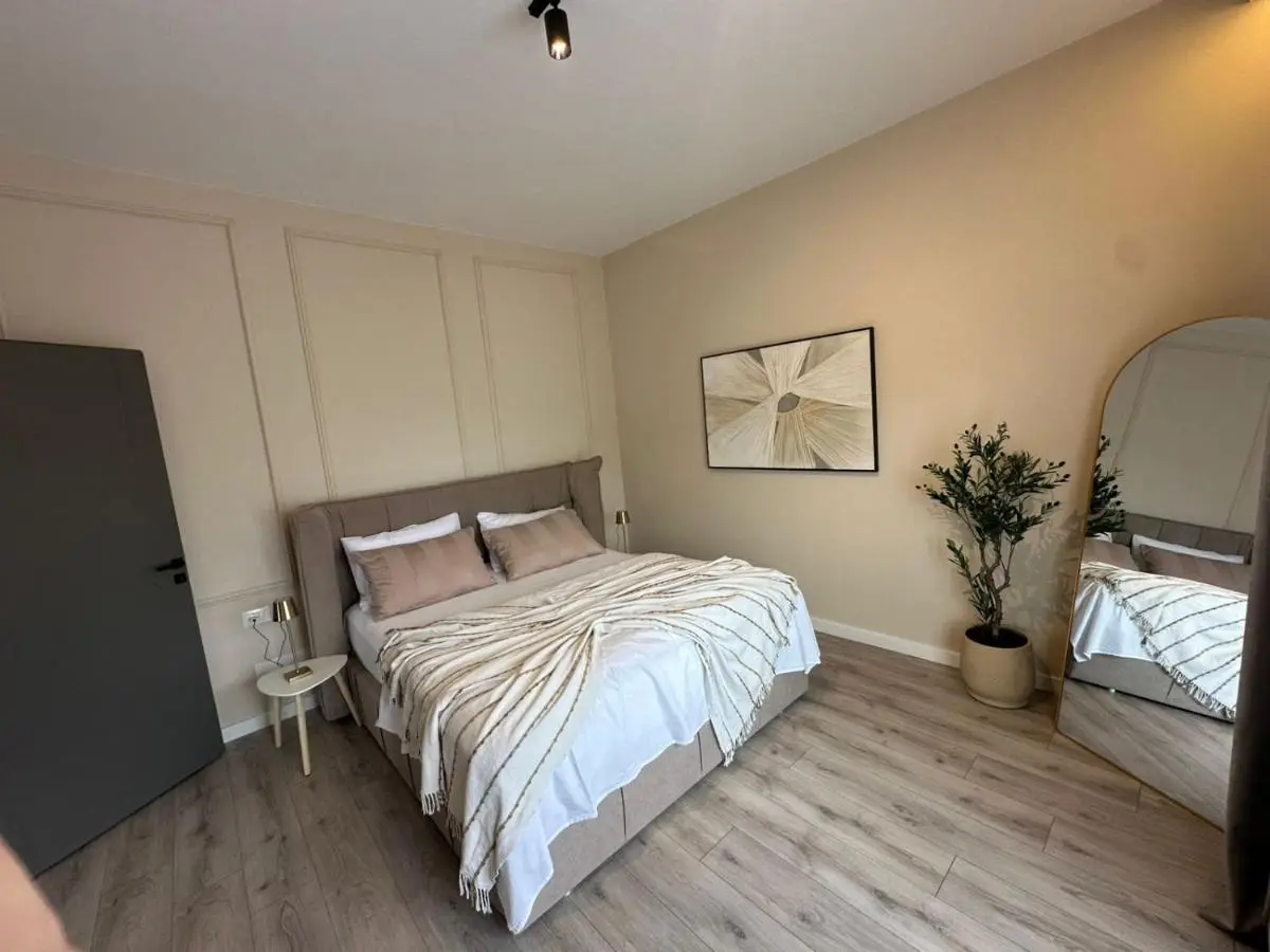 CastleView Suites