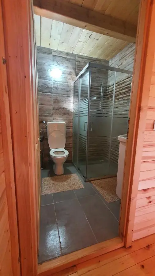 Drvena vikendica Teodora