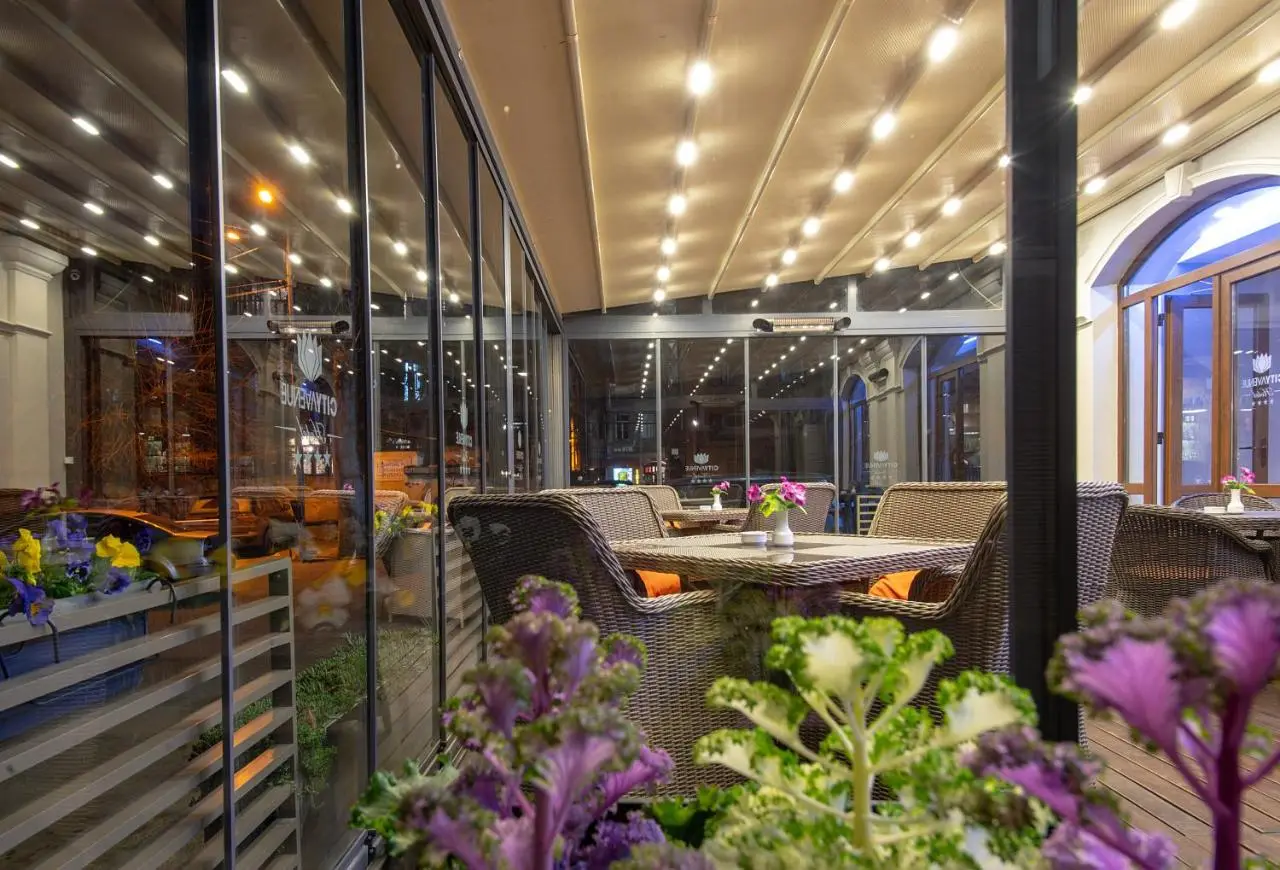 City Avenue Hotel