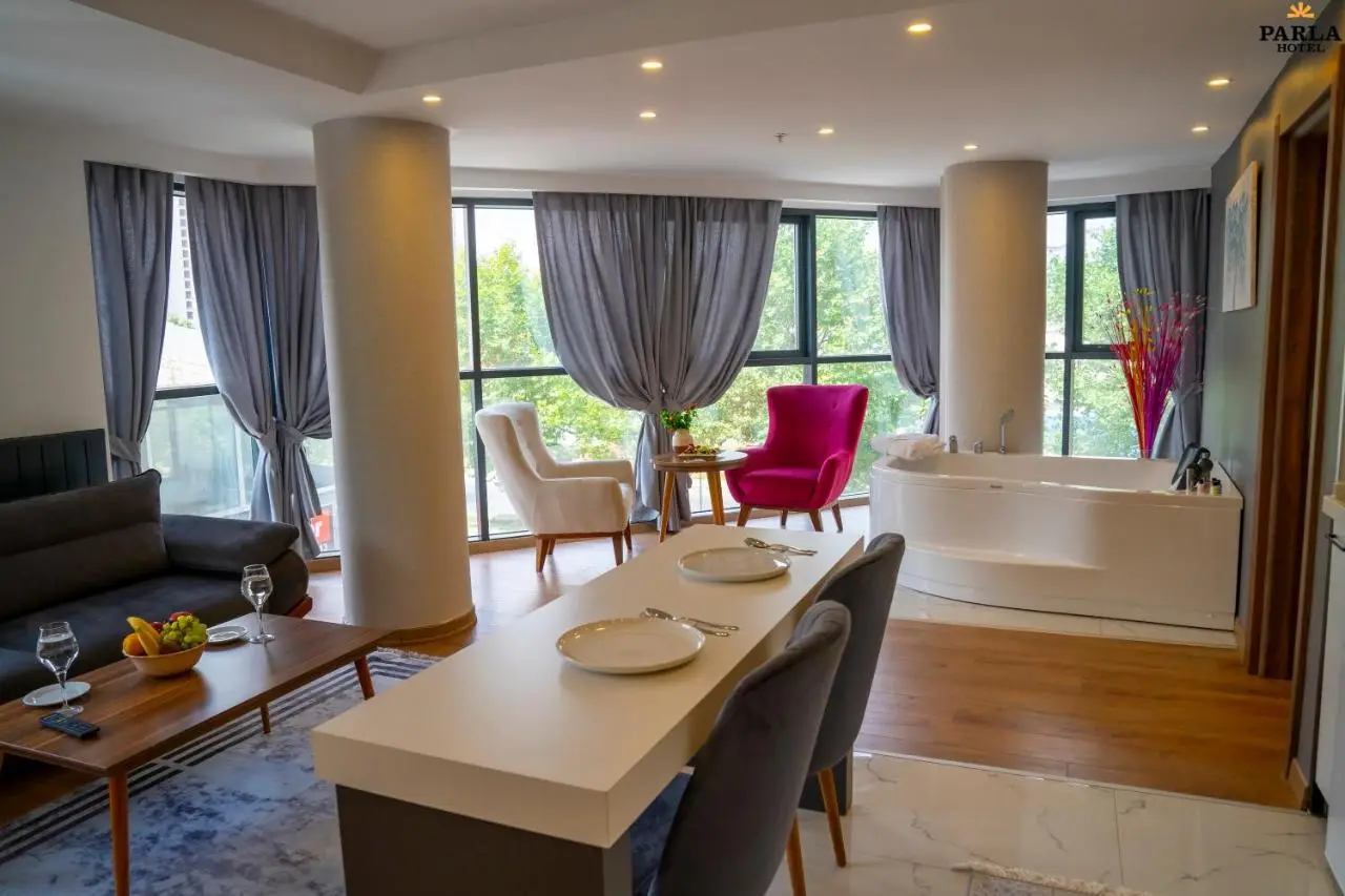 Parla Suite Hotel