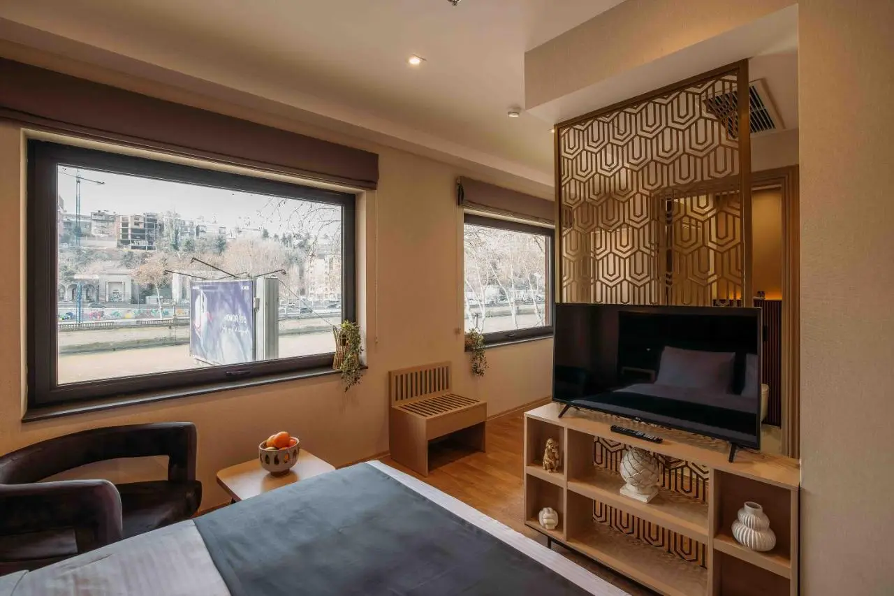 Hotel Monday by DNT Group