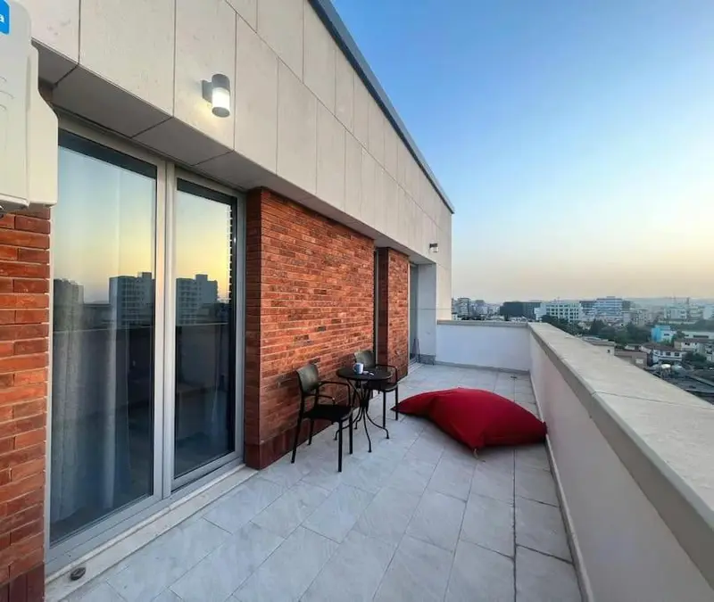 Thyamis Apartment