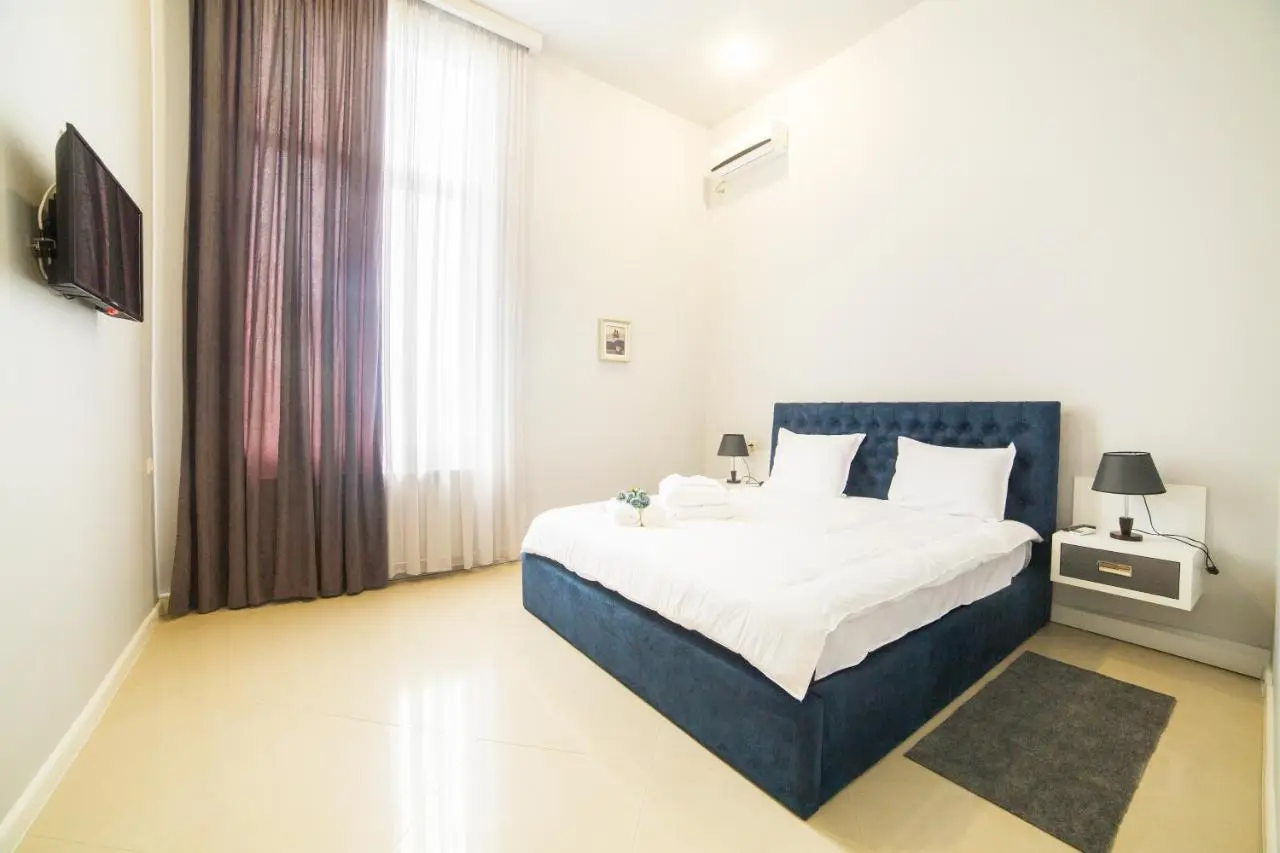 River S hotel