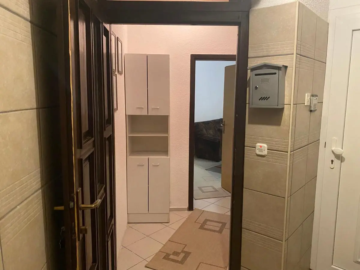 Lav Apartments