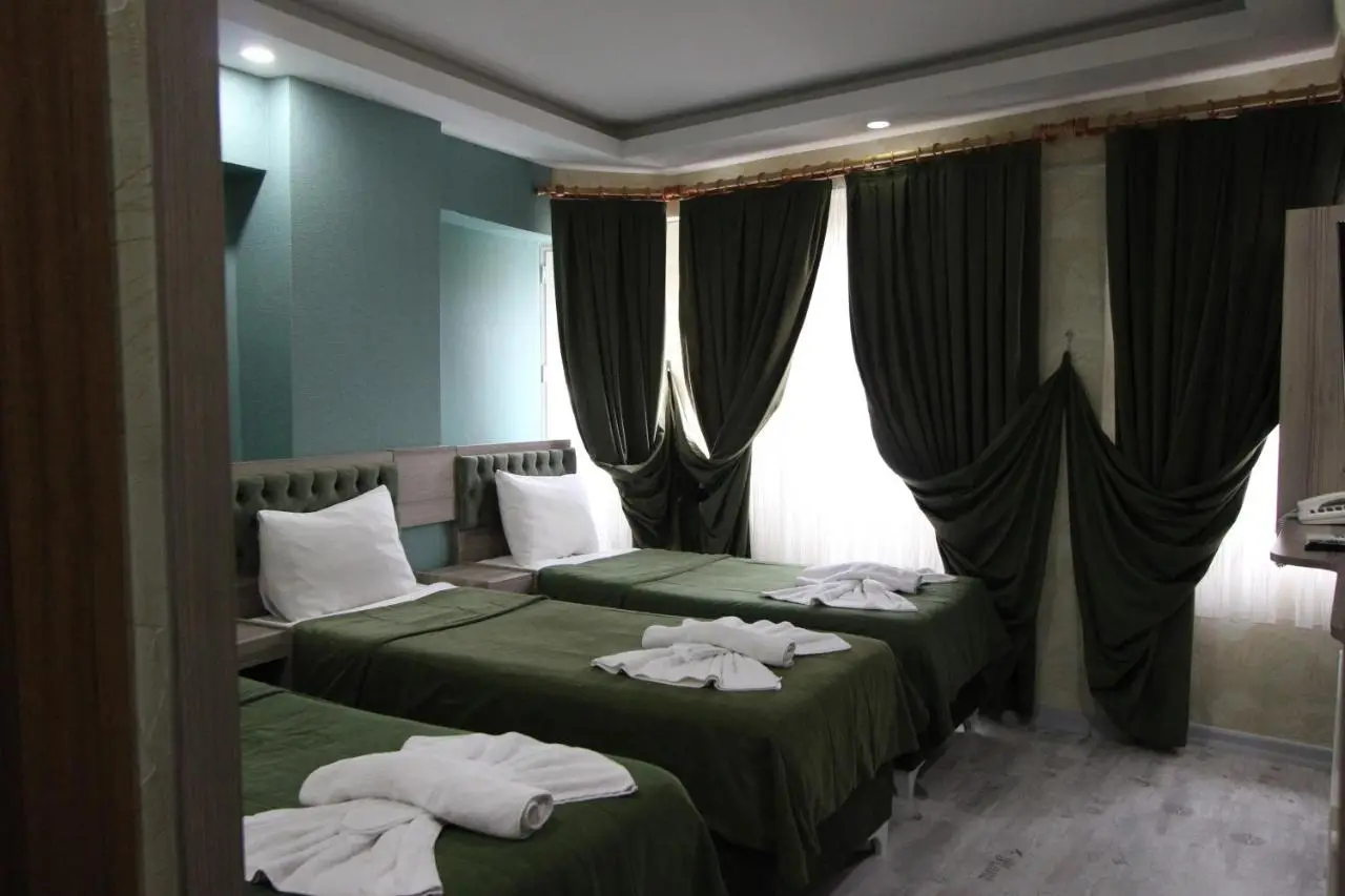 Kaya Madrid Hotel