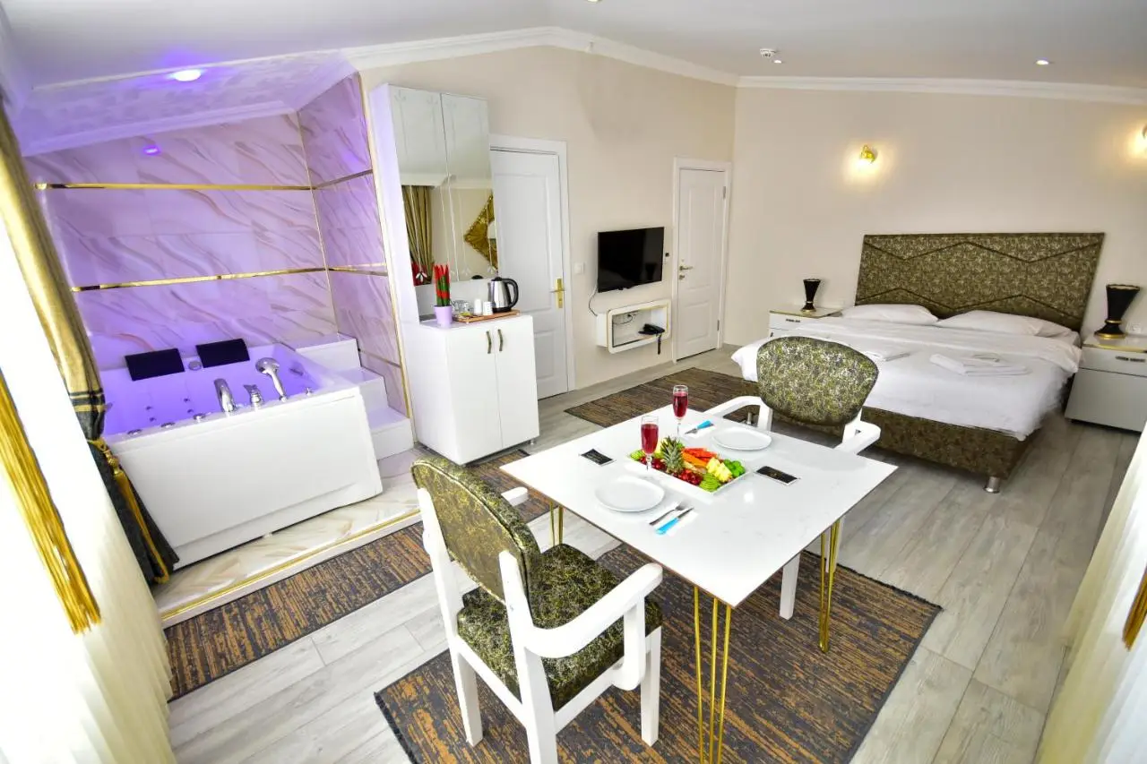 LOCA Suit LİFE AİRPORT HOTEL