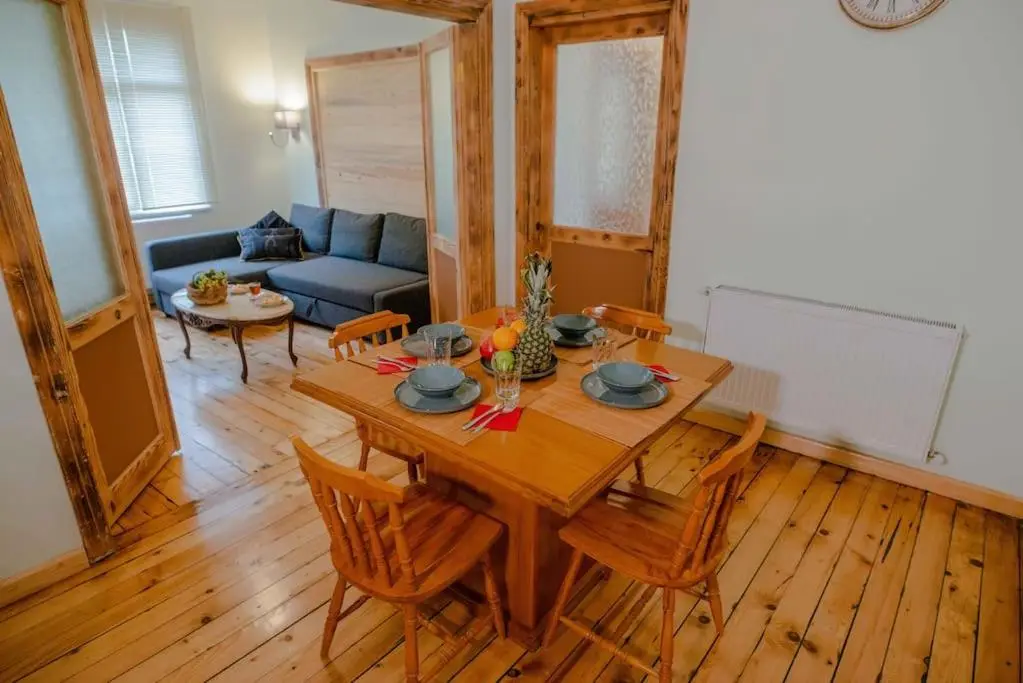 Waterfront Apartment by the Tram - Terrace with Dome & Golden Horn View in Fatih
