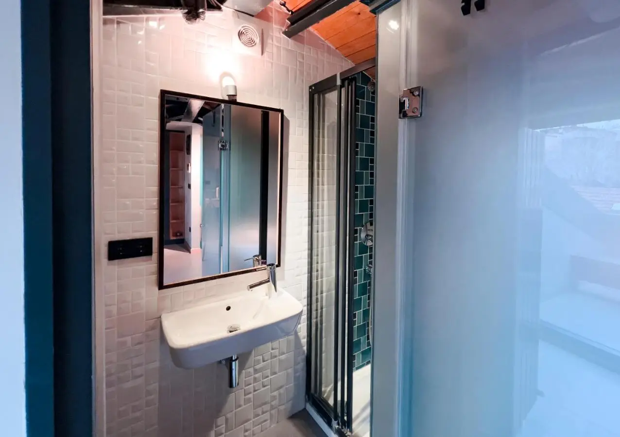 Homie Suites - ''Loft 27'' Urban Comfort Suites in the Heart of Cihangir