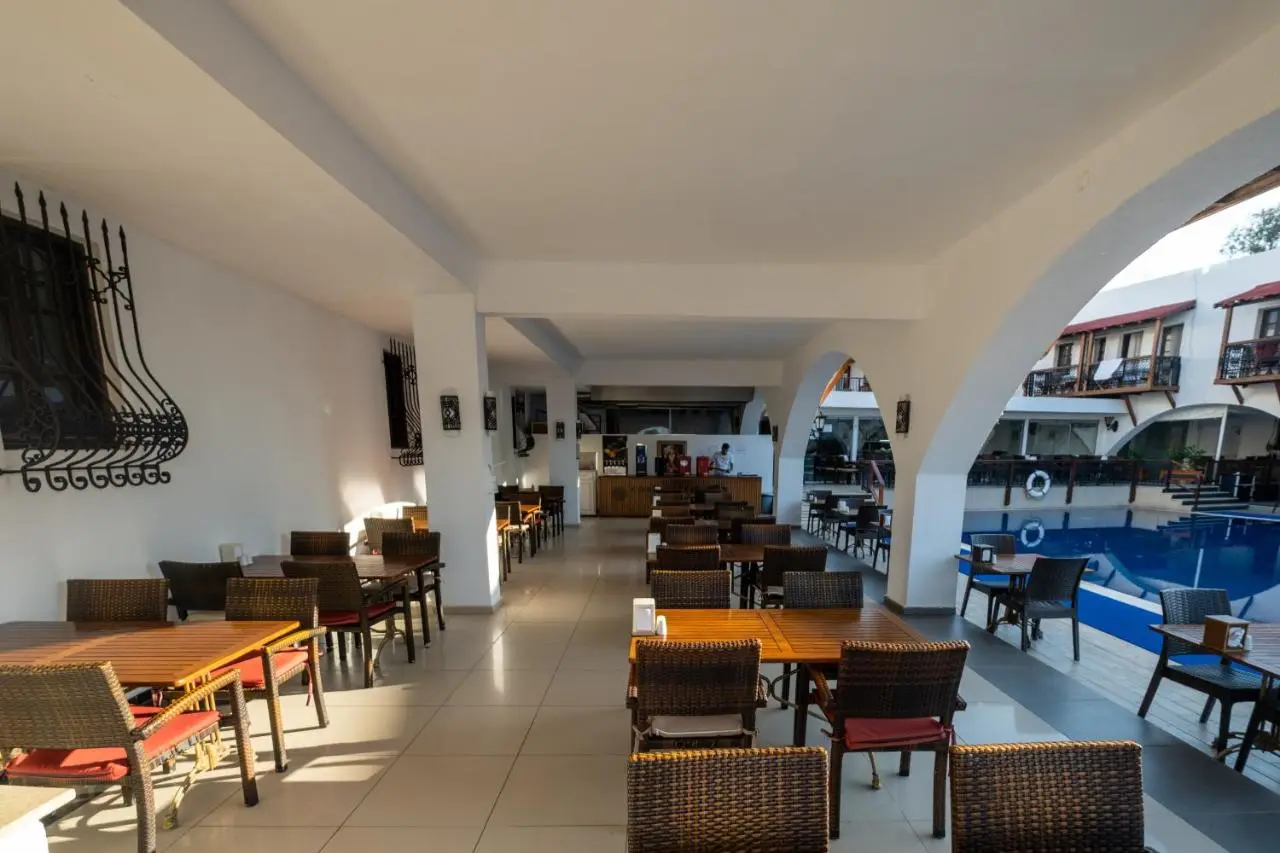 Costa Bitezhan Beach Hotel