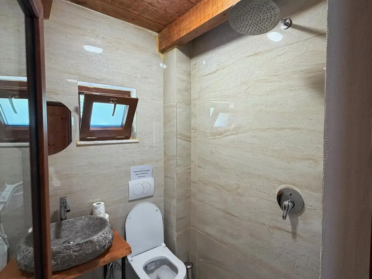 Vila Shkalla