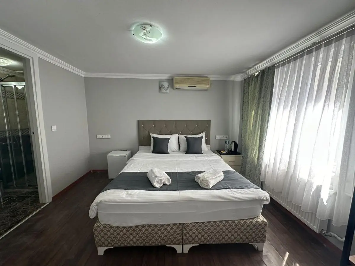 Rose Bouquets Hotel