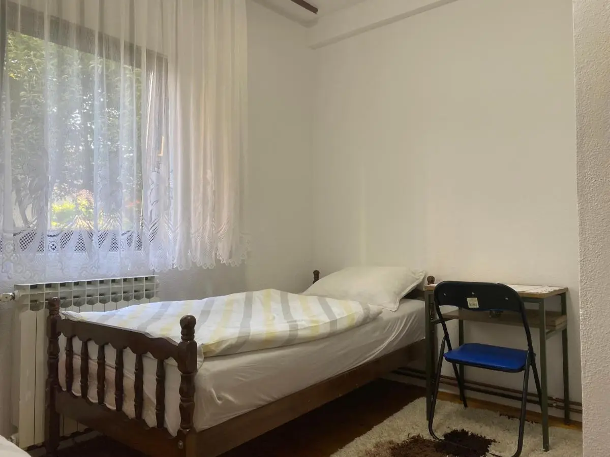 Lav Apartments