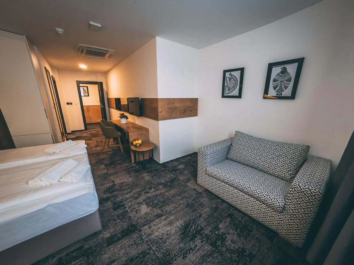 Orange Hotel