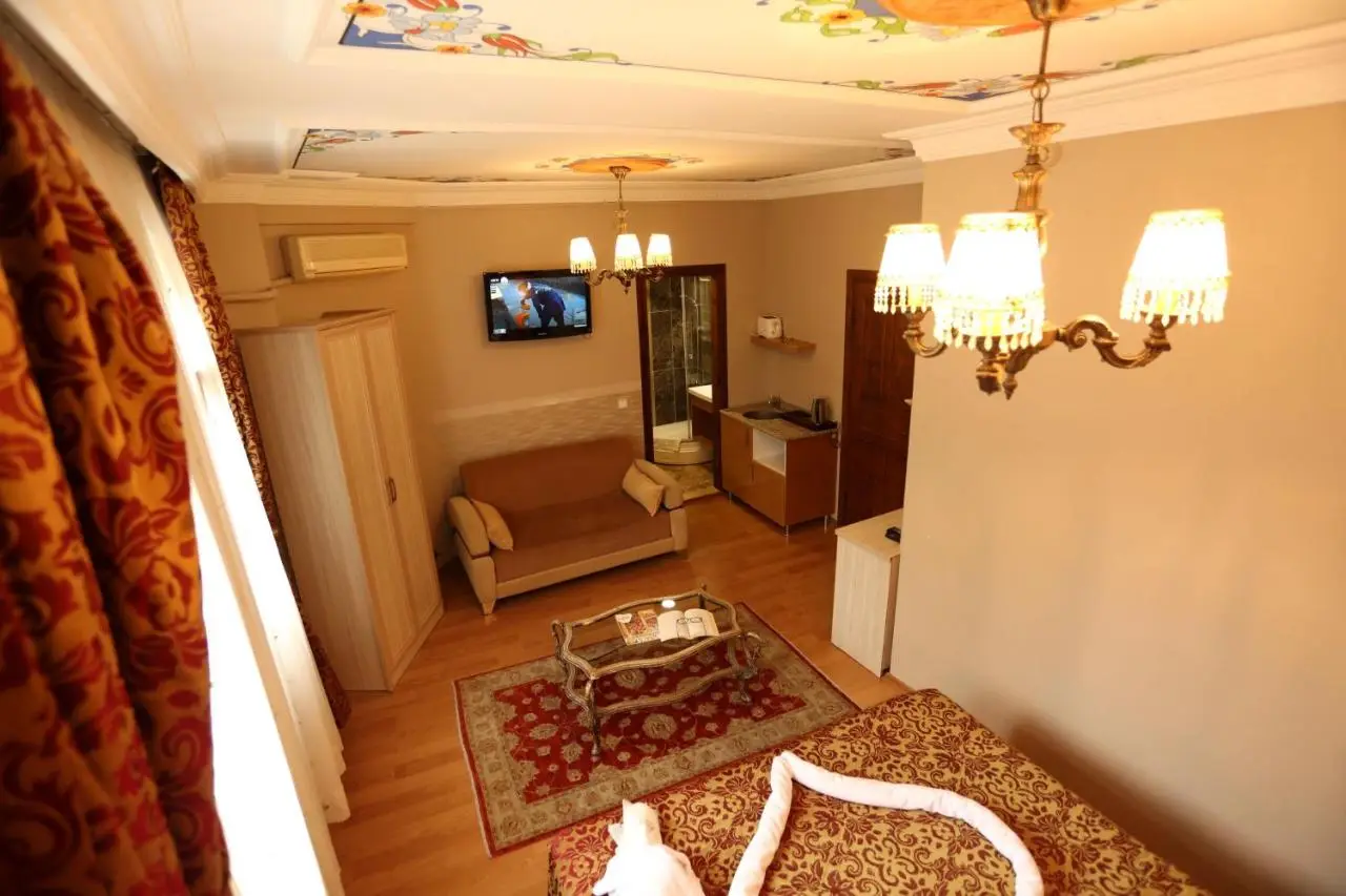 Tashkonak Studio Suites