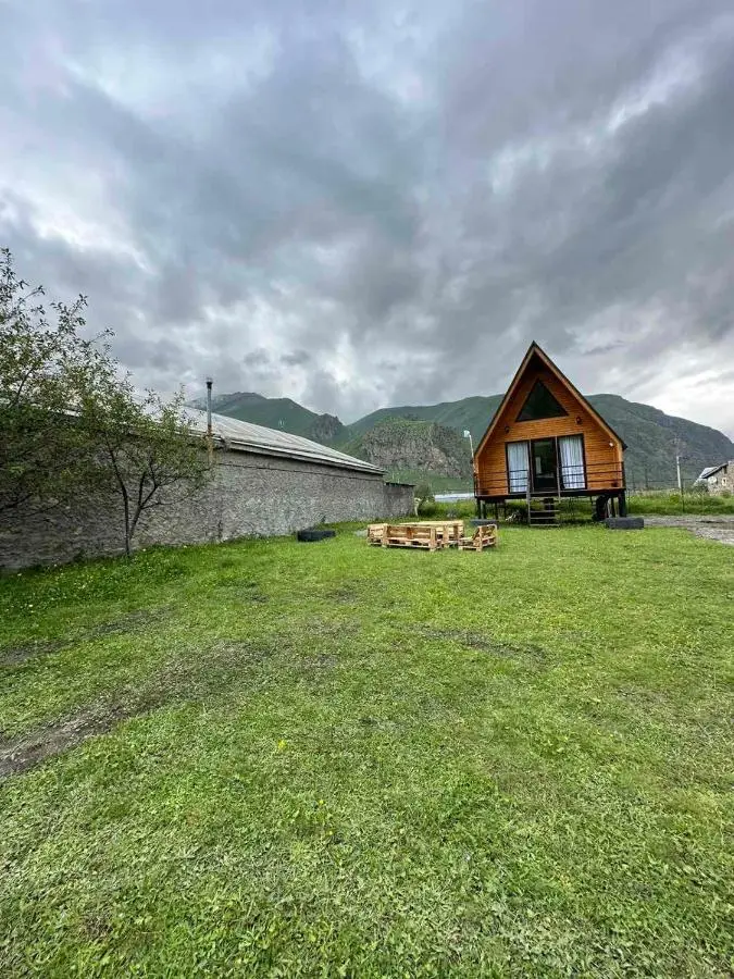 Thomas' Hut