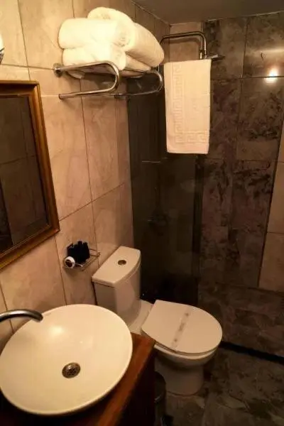 Rüstempaşa Kervansaray Hotel with Free Parking