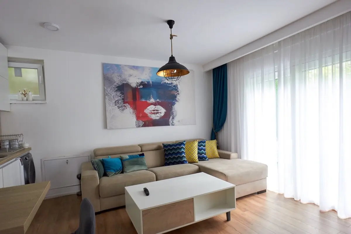 Charming Two Bedroom Apartment Zara