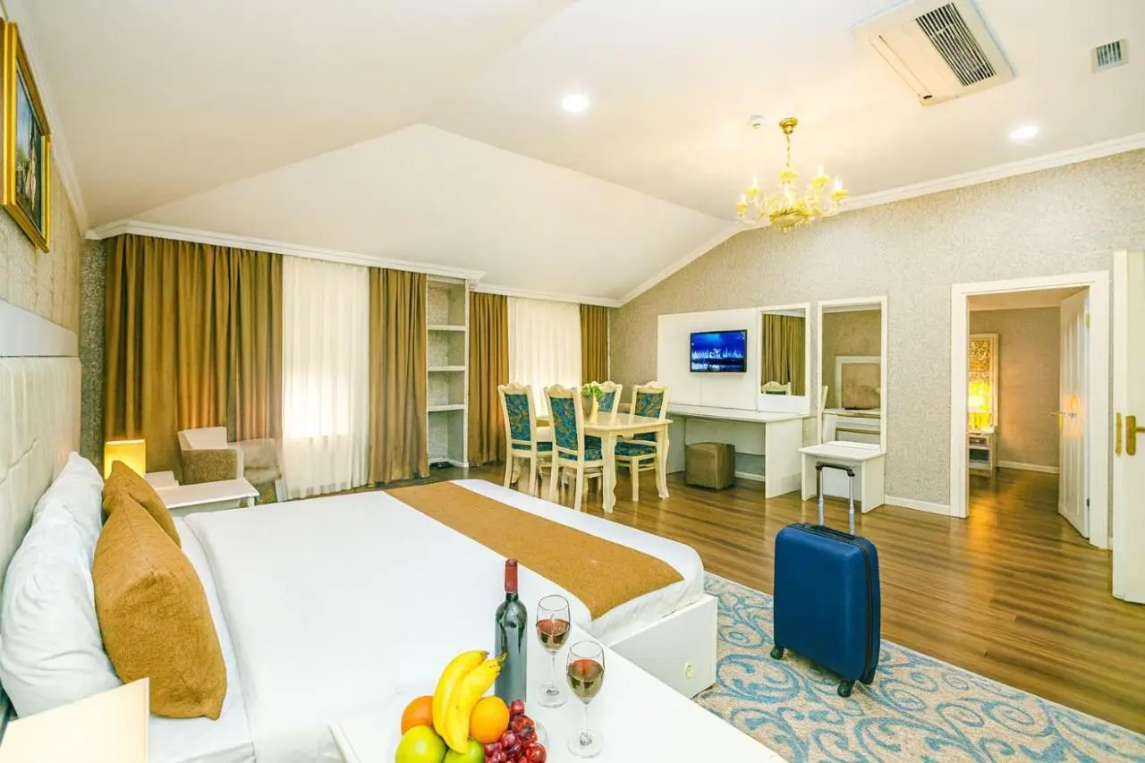 Maris Hotel Baku