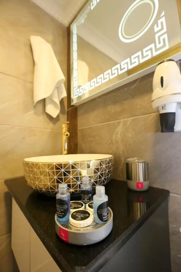 Grand Moon Hotel Suites