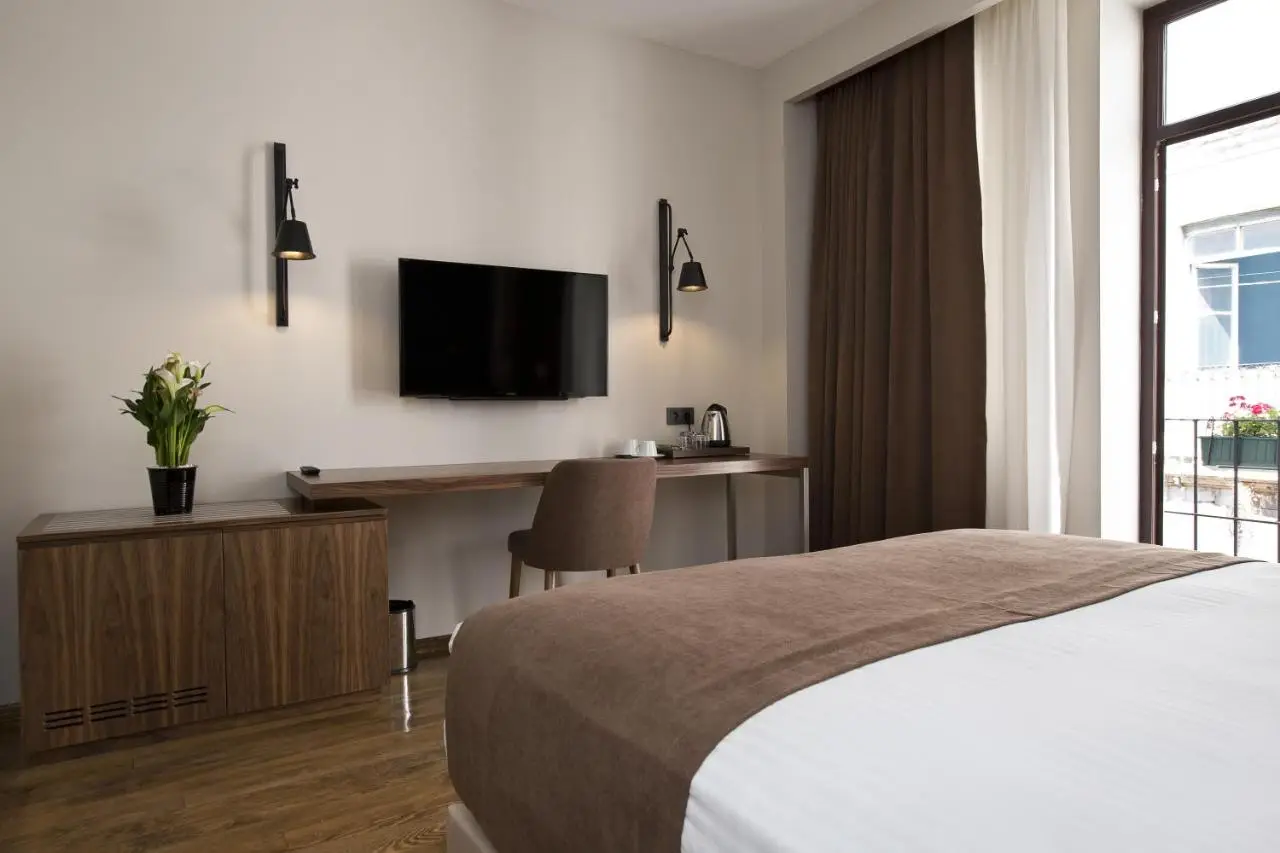 Snog Rooms & Suites
